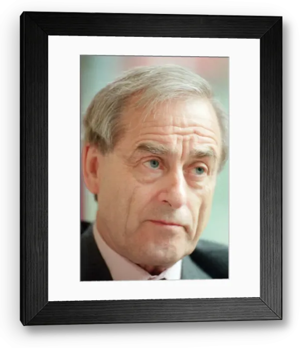 Framed Print : Journalist and writer, Harold Evans. Fleet Street legend Sir Harold Evans whose career Framed Print : Journalist and writer, Harold Evans. Fleet Street legend Sir Harold Evans whose career