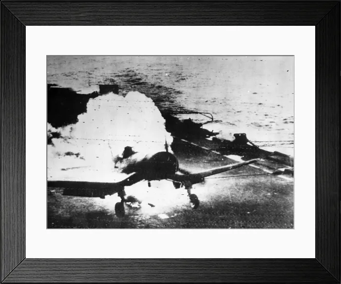 Framed Print : Lieutenant Commander Freddy Charlton lands his burning Corsair fighter on the deck of a