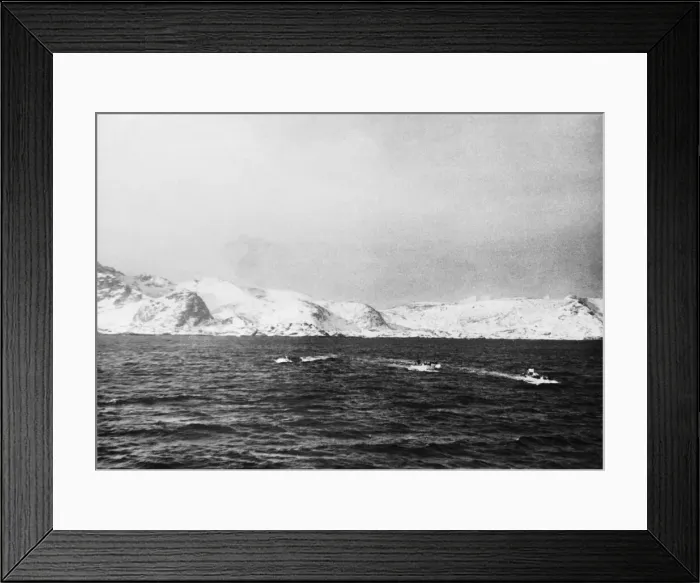 Framed Print : Parties of British troops returning to the ships after the raid on the Lofoten islands Framed Print : Parties of British troops returning to the ships after the raid on the Lofoten islands