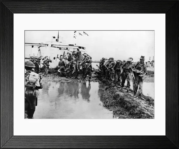 Framed Print : British troops landing near Elephant point near Rangoon (Yangdon). May 1945