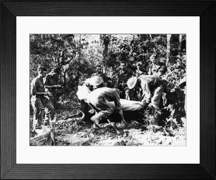 Framed Print : Front line burial of a British soldier shot by Japanese on the road to Mandalay Framed Print : Front line burial of a British soldier shot by Japanese on the road to Mandalay