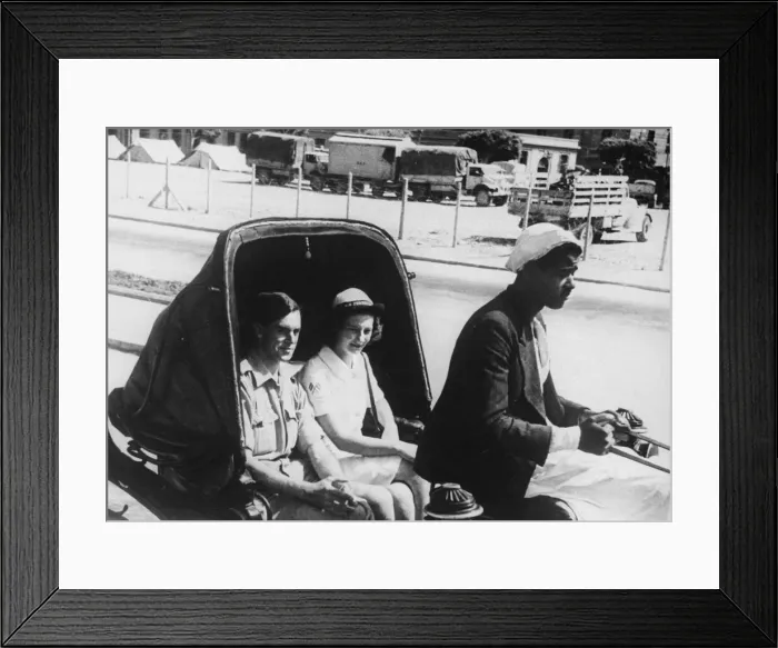 Framed Print : British troops and personnel enjoying free time in Alexandria. 11th November 1943 Framed Print : British troops and personnel enjoying free time in Alexandria. 11th November 1943