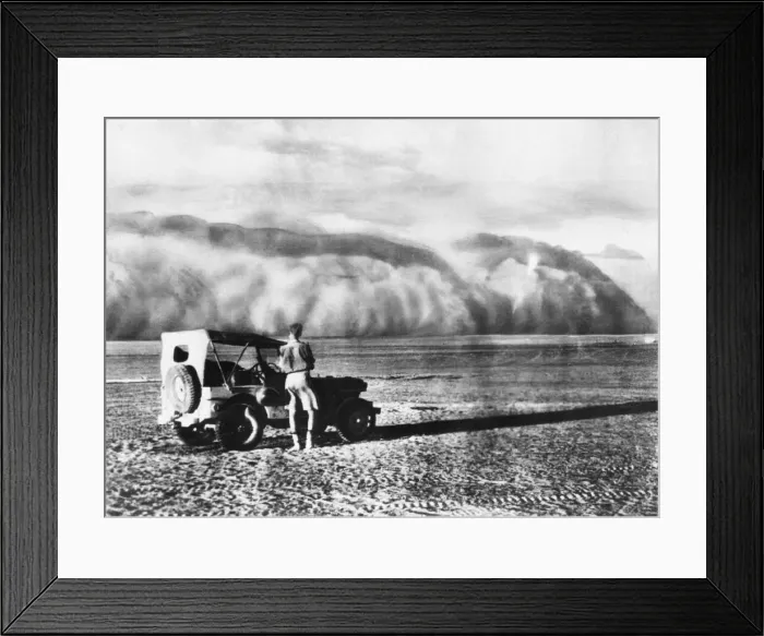 Framed Print : A sandstorm approaching the allied lines in Egypt during the Second World War
