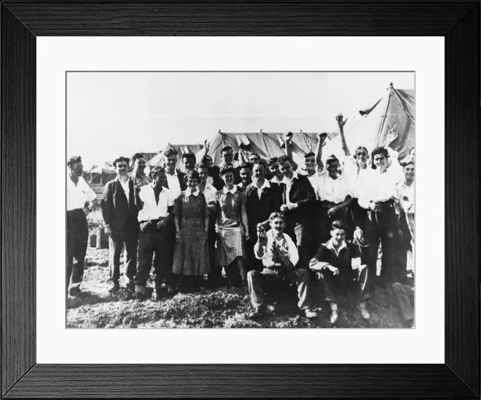 Framed Print : A base hospital in Algiers, Algeria during the Second World War. 13th November 1943 Framed Print : A base hospital in Algiers, Algeria during the Second World War. 13th November 1943