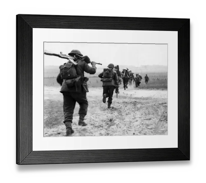 Framed Print : Troops of the 15th Scottish Division cleared the town of Uelzen of April 19th, 1945