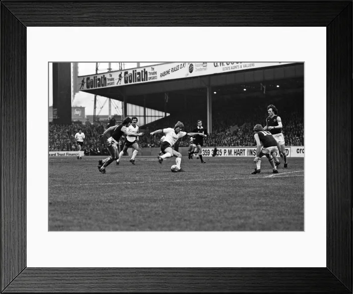 Framed Print : Aston Villa 1-3 Liverpool, Division One match held at Villa Park. 8th December 1979 Framed Print : Aston Villa 1-3 Liverpool, Division One match held at Villa Park. 8th December 1979