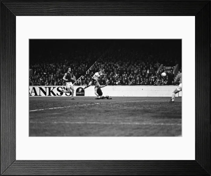 Framed Print : Aston Villa 1-3 Liverpool, Division One match held at Villa Park. 8th December 1979 Framed Print : Aston Villa 1-3 Liverpool, Division One match held at Villa Park. 8th December 1979