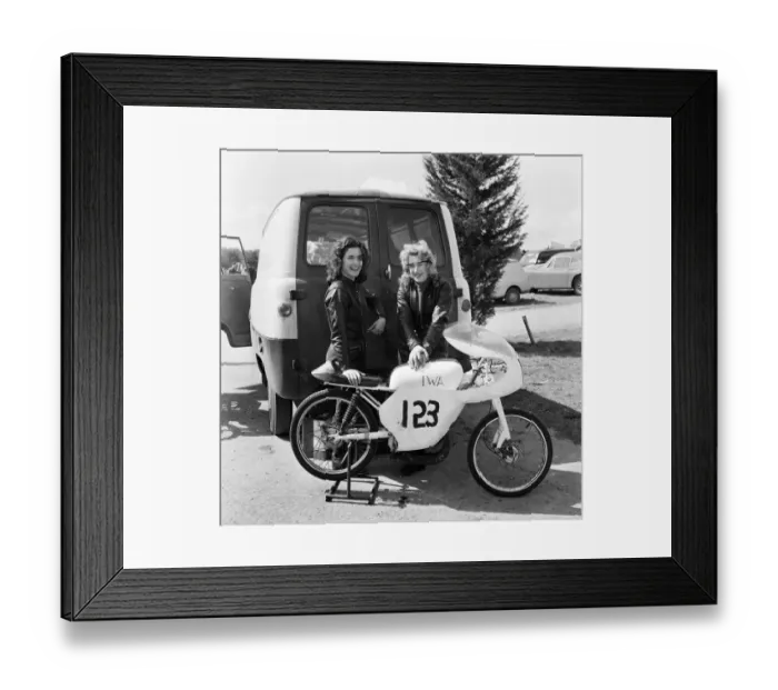 Framed Print : Beryl Swain and Ceri Dundas-Slater motorcycle road racers competing in the 50cc Framed Print : Beryl Swain and Ceri Dundas-Slater motorcycle road racers competing in the 50cc