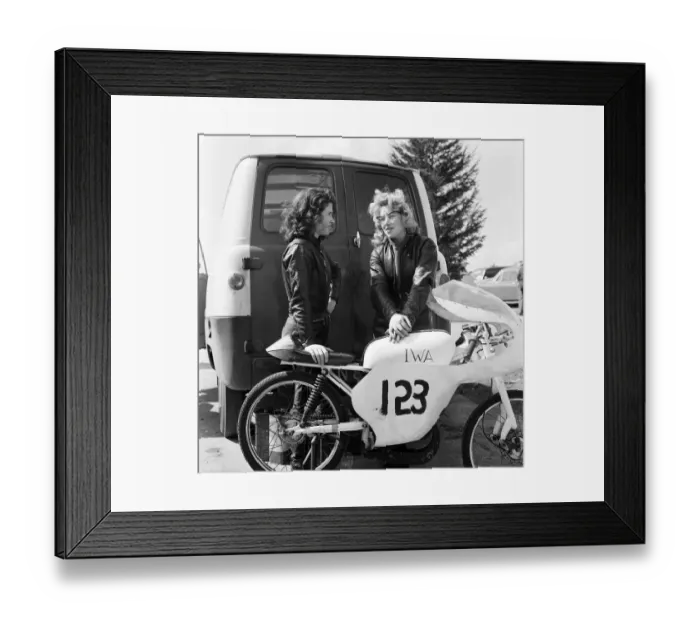 Framed Print : Beryl Swain and Ceri Dundas-Slater motorcycle road racers competing in the 50cc