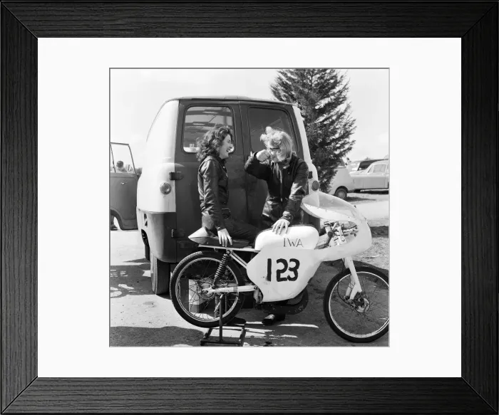 Framed Print : Beryl Swain and Ceri Dundas-Slater motorcycle road racers competing in the 50cc Framed Print : Beryl Swain and Ceri Dundas-Slater motorcycle road racers competing in the 50cc