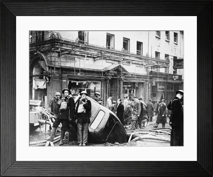 Framed Print : Firemen each sandwiches amidst bomb damage somewhere in the West of England during Second Framed Print : Firemen each sandwiches amidst bomb damage somewhere in the West of England during Second