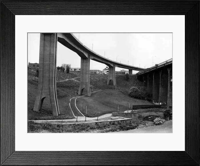 Framed Print : 01463505 Framed Print : 01463505
