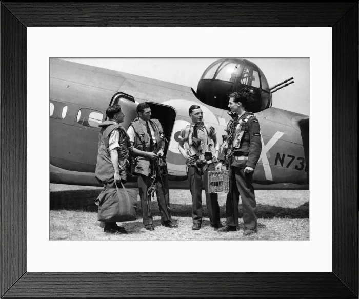 Framed Print : The crew of a Lockheed Hudson Mark I, N7318, of No. 206 Squadron RAF which rescued