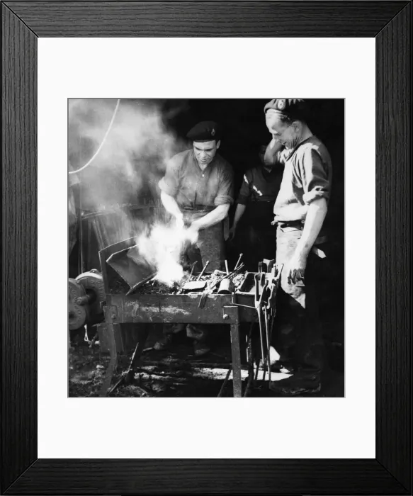 Framed Print : British & Allied Troops, Western Desert campaign, the Desert War Framed Print : British & Allied Troops, Western Desert campaign, the Desert War
