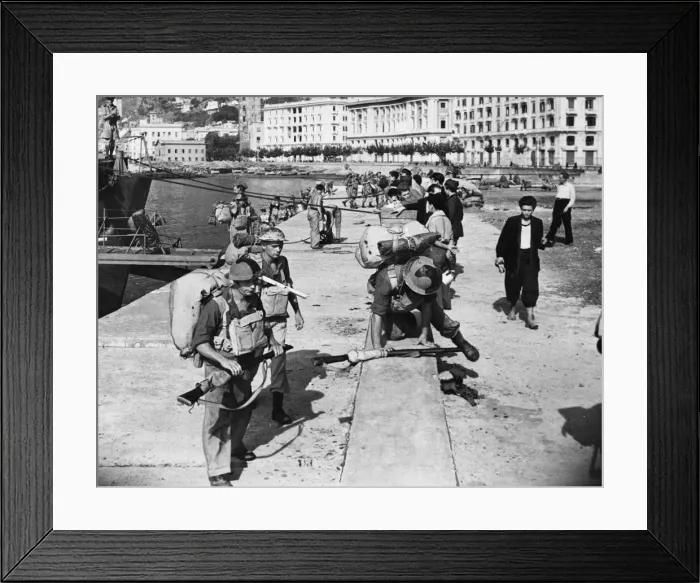 Framed Print : Allied troops land in the docks at Salerno. 24th September 1943 Framed Print : Allied troops land in the docks at Salerno. 24th September 1943