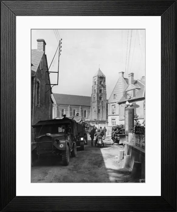 Framed Print : Allied forces in Northern France following the invasion of Normandy in the Second World