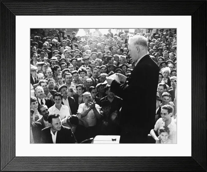 Framed Print : Salvatore Campanelli announces the end of facism in Militello, Sicily Framed Print : Salvatore Campanelli announces the end of facism in Militello, Sicily