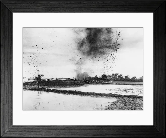 Framed Print : Allied troops make their way inland south of Rangoon. 18th May 1945 Framed Print : Allied troops make their way inland south of Rangoon. 18th May 1945