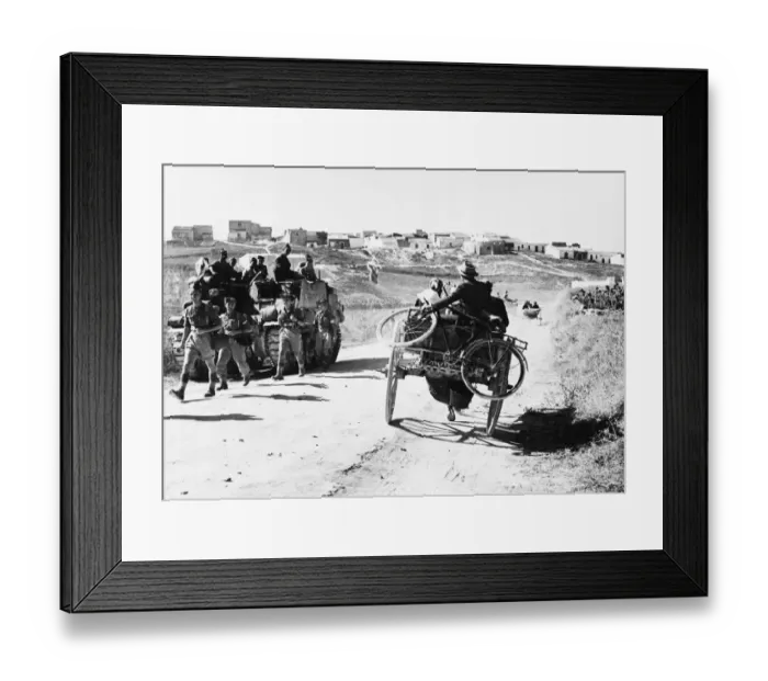 Framed Print : Infantry followed by priest advancing through Pachino. 25th July 1943 Framed Print : Infantry followed by priest advancing through Pachino. 25th July 1943