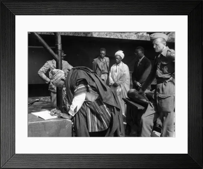 Framed Print : West African newspaper editors visit Coastal Artillery Battery