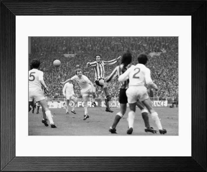 Framed Print : Sunderland 1-0 Leeds United, FA Cup final match at Wembley Stadium, London Framed Print : Sunderland 1-0 Leeds United, FA Cup final match at Wembley Stadium, London