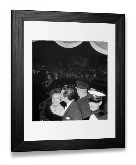 Framed Print : Judy Garland and Dirk Bogarde at the premiere of I Could Go On Singing Framed Print : Judy Garland and Dirk Bogarde at the premiere of I Could Go On Singing