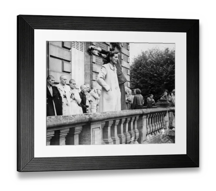 Framed Print : A French woman alleged to have collaborated with the Germans Framed Print : A French woman alleged to have collaborated with the Germans