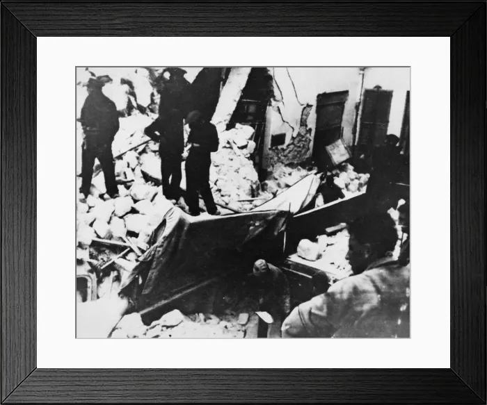 Framed Print : Tripoli: Trapped ambulance men saved by New Zealanders. During one of the enemy Framed Print : Tripoli: Trapped ambulance men saved by New Zealanders. During one of the enemy