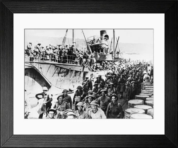 Framed Print : Following the Italian invasion on 28 October 1940, Greece repelled the initial Italian Framed Print : Following the Italian invasion on 28 October 1940, Greece repelled the initial Italian
