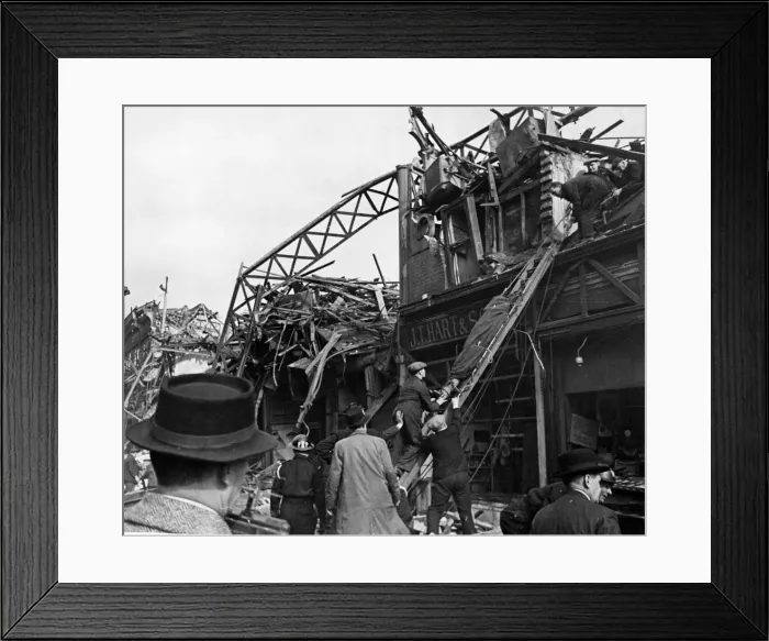 Framed Print : V bomb incident at Farringdon Road, London. Removing casualties. 8th March 1945 Framed Print : V bomb incident at Farringdon Road, London. Removing casualties. 8th March 1945