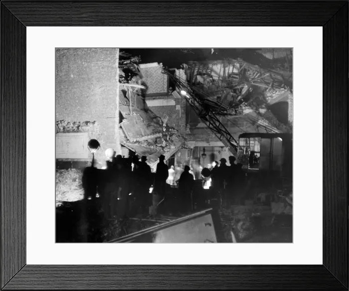 Framed Print : V-bomb landed in the busy shopping centre at New Cross, London Framed Print : V-bomb landed in the busy shopping centre at New Cross, London