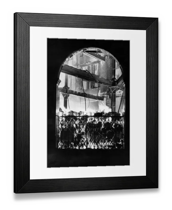 Framed Print : London suffered its second fire blitz last night. Circa 1940