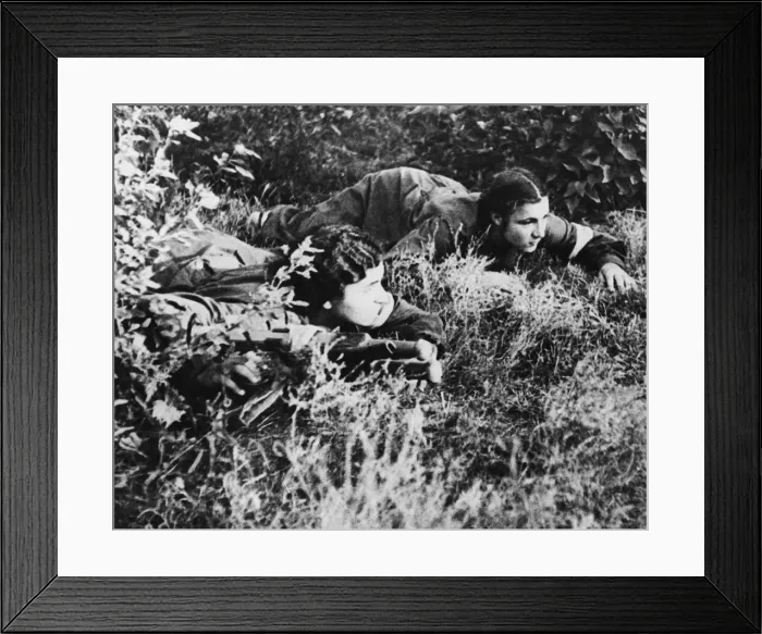 Framed Print : Two ambulance crew of the Red Army move up with a stretcher on the Soviet front line Framed Print : Two ambulance crew of the Red Army move up with a stretcher on the Soviet front line