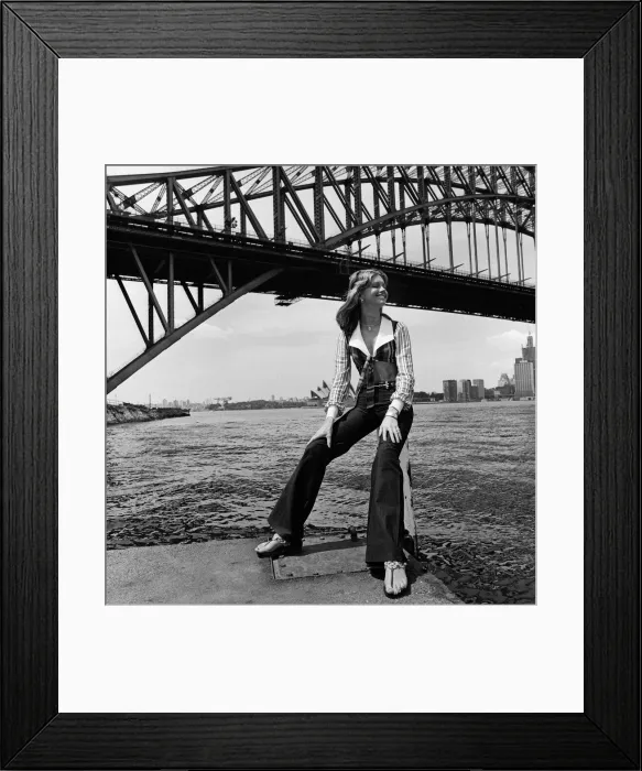 Framed Print : Actress Olivia Newton-John in Sydney, Australia. 3rd November 1973 Framed Print : Actress Olivia Newton-John in Sydney, Australia. 3rd November 1973