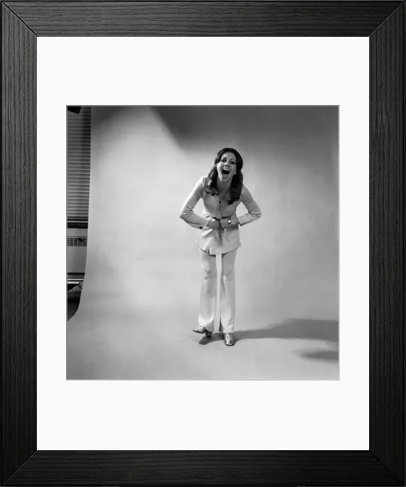 Framed Print : Actress and pop star Olivia Newton-John. 20th December 1971 Framed Print : Actress and pop star Olivia Newton-John. 20th December 1971