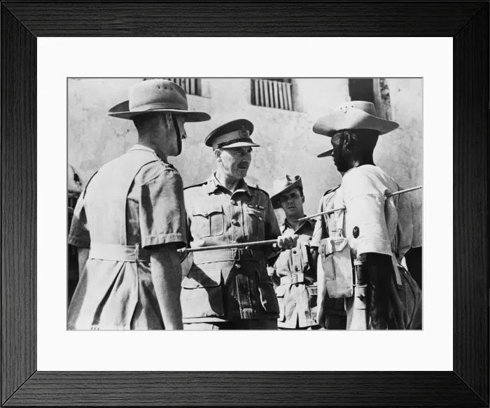 Framed Print : Commanding the land forces of Britains Libyan defences. Lt Framed Print : Commanding the land forces of Britains Libyan defences. Lt