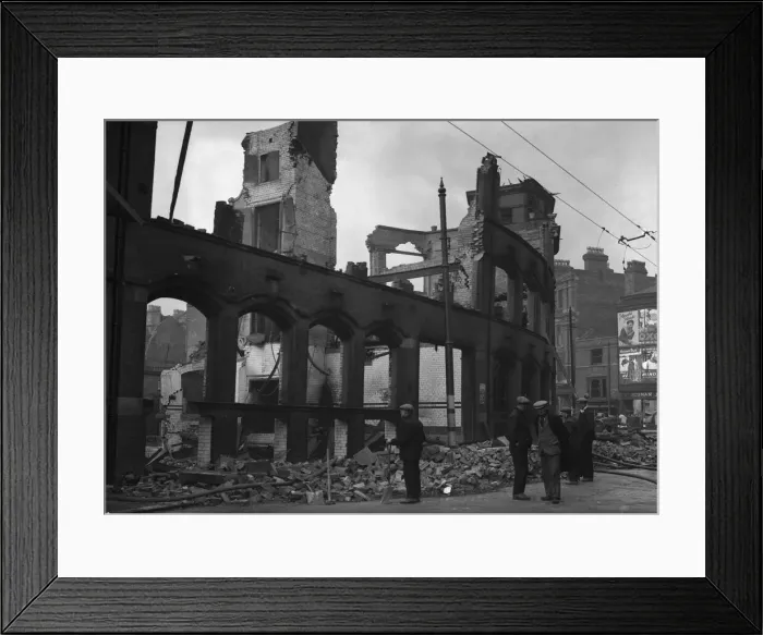 Framed Print : The CWS shop and office in Pershore Street, Birmingham Framed Print : The CWS shop and office in Pershore Street, Birmingham