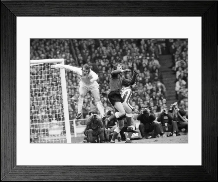Framed Print : Sunderland 1-0 Leeds United, FA Cup final match at Wembley Stadium, London Framed Print : Sunderland 1-0 Leeds United, FA Cup final match at Wembley Stadium, London
