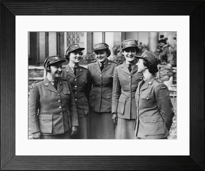 Framed Print : Canadian Womens Auxillary Corps in London during Second World War Framed Print : Canadian Womens Auxillary Corps in London during Second World War
