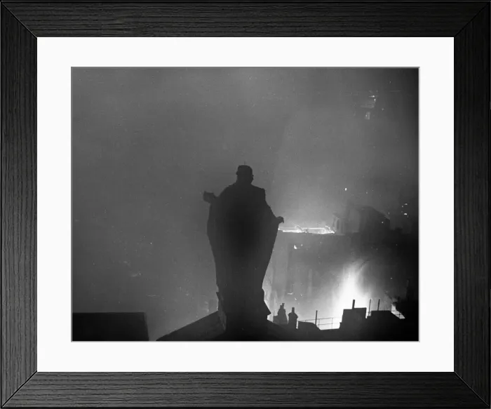 Framed Print : Scenes from the dome of St Pauls Cathedral during large scale fire and H. E. raid Framed Print : Scenes from the dome of St Pauls Cathedral during large scale fire and H. E. raid