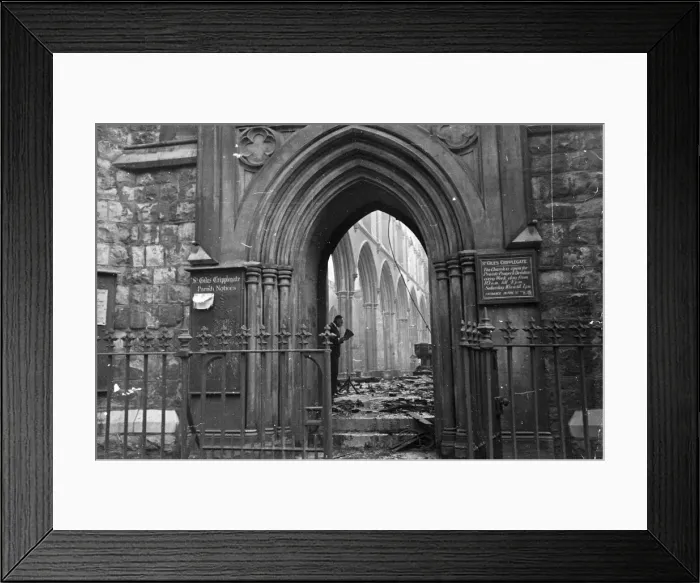 Framed Print : German air raid on the city of London during the Second World War Framed Print : German air raid on the city of London during the Second World War
