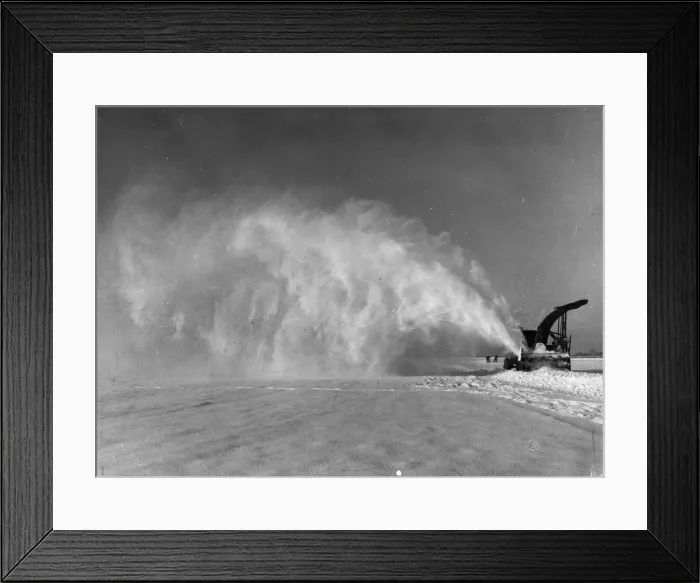 Framed Print : Picture taken on an RAF Halifax bomber station, where ground crews had to combat snow Framed Print : Picture taken on an RAF Halifax bomber station, where ground crews had to combat snow