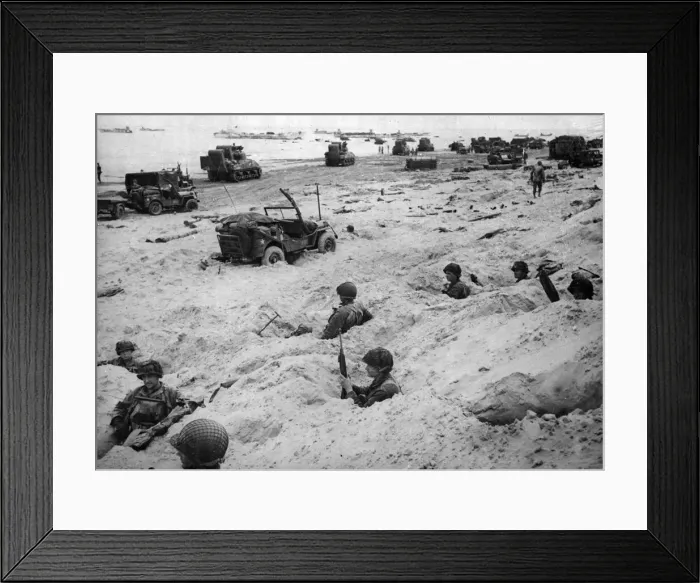 Framed Print : American soldiers, members of the Allied Expeditionary Force which made the initial