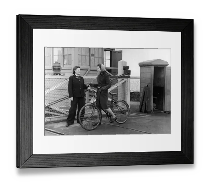 Framed Print : 23-year-old Maud Steel is the youngest of many women working in signal boxes Framed Print : 23-year-old Maud Steel is the youngest of many women working in signal boxes