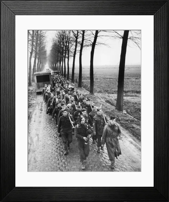 Framed Print : Royal Irish Fusiliers in the forward areas of the B. E. F. during Second World War Framed Print : Royal Irish Fusiliers in the forward areas of the B. E. F. during Second World War