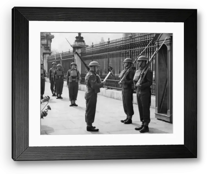 Framed Print : Canadian soldiers take over Guard duty at Buckingham palace during the Second World War