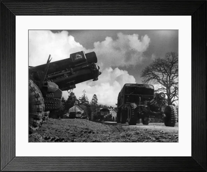 Framed Print : Six-inch howitzers being moved into defensive positions as part of a training exercise