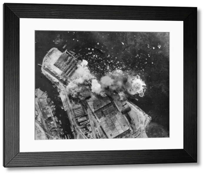 Framed Print : Flying fortress bomber aircraft of the US Army Air Forces Framed Print : Flying fortress bomber aircraft of the US Army Air Forces