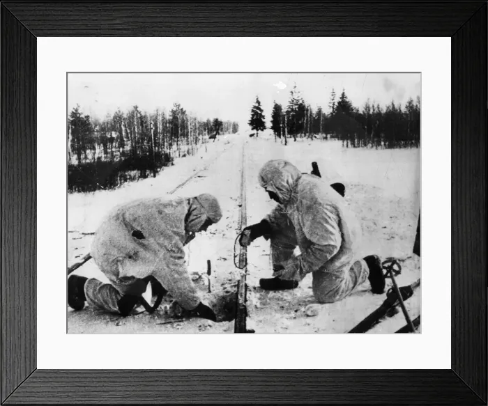 Framed Print : White clad paratroops of the Soviet Red Army, dropped behind enemy lines in Russia Framed Print : White clad paratroops of the Soviet Red Army, dropped behind enemy lines in Russia
