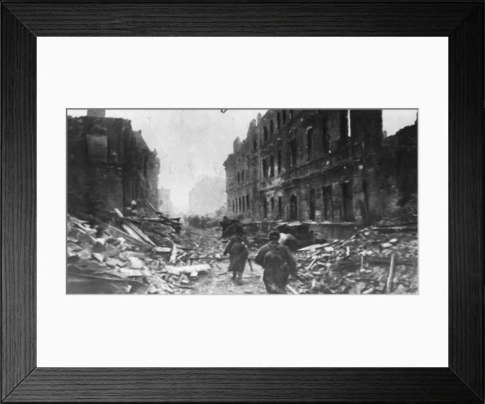 Framed Print : Russians advance through Berlin. Germany had invaded Russian in World War
